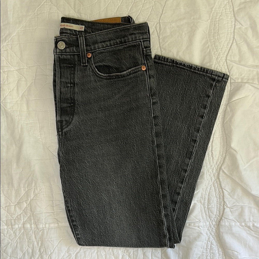 Levi Women’s Wedgie Straight 27
